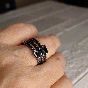 Elegant Black Stone Twisted Ring Set